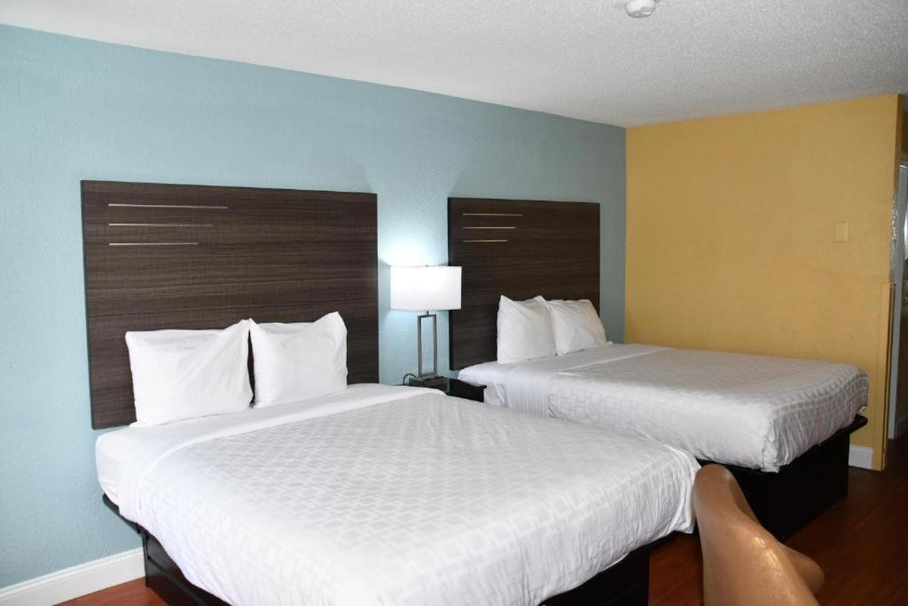 Baymont By Wyndham Macon I-75 Motel Buitenkant foto