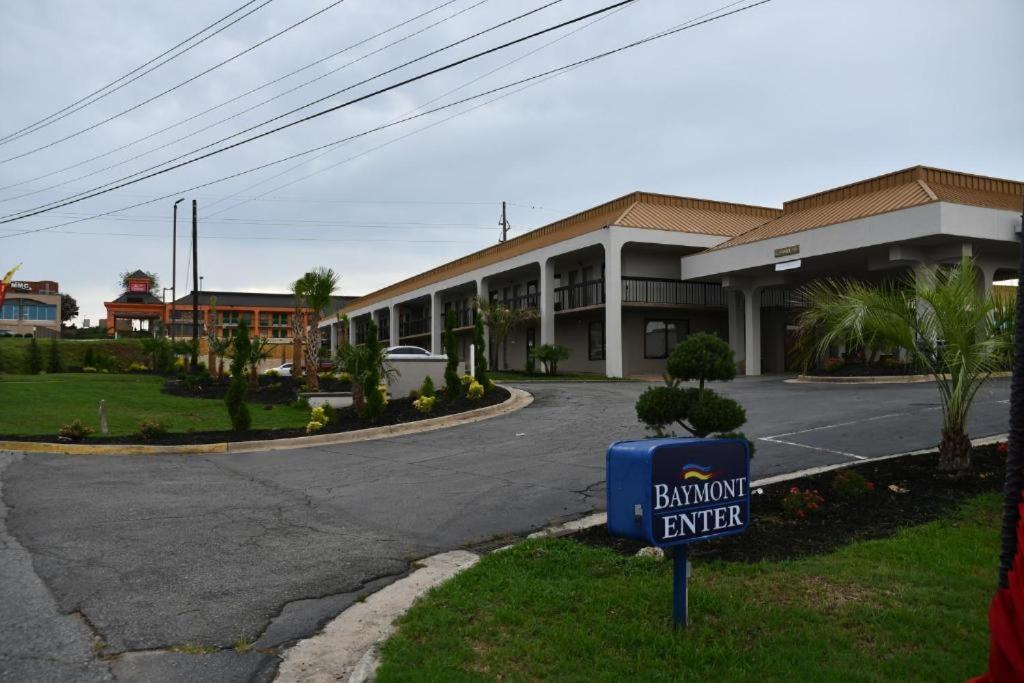 Baymont By Wyndham Macon I-75 Motel Buitenkant foto