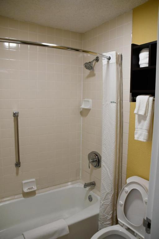 Baymont By Wyndham Macon I-75 Motel Buitenkant foto