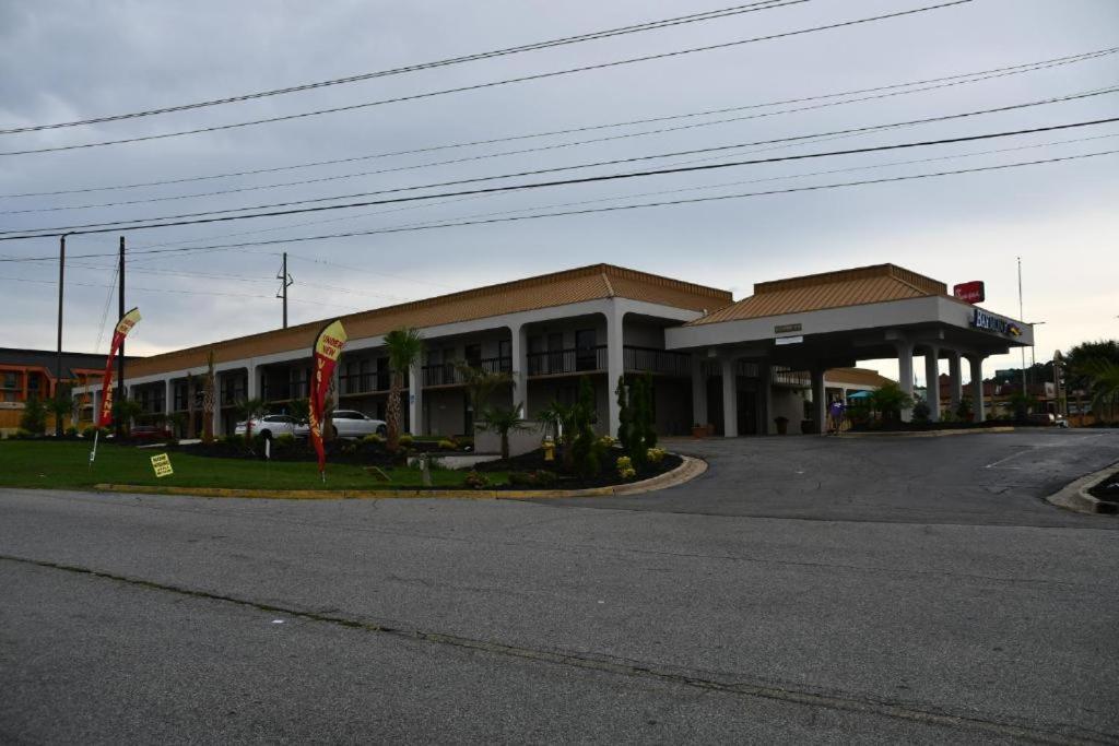 Baymont By Wyndham Macon I-75 Motel Buitenkant foto
